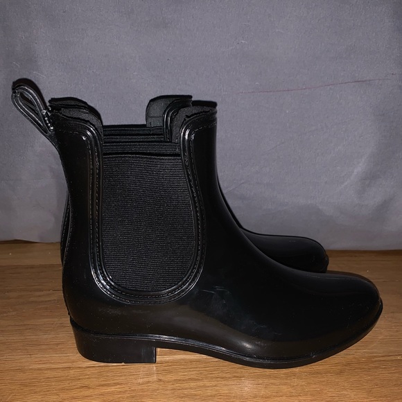 Nicole Miller Shoes - Black rain boots